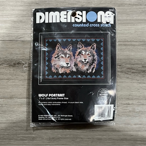 NWT Dimensions Wolf Portrait Counted Cross Stitch Kit - Picture 3 of 9